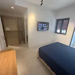 Prestige לינה וארוחת בוקר *